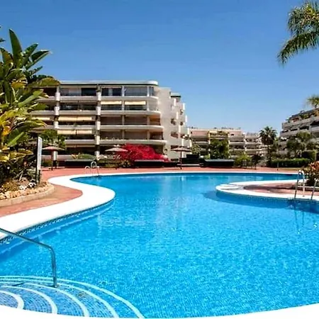 En Junto A Campos De Golf Apartment Marbella