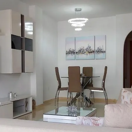 Apartment En Junto A Campos De Golf Marbella